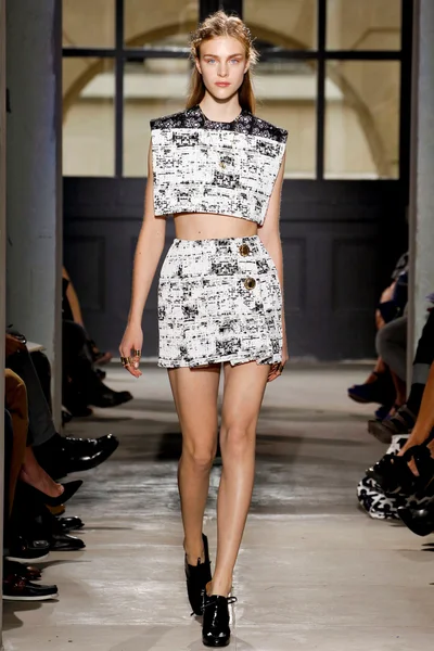 Look 29